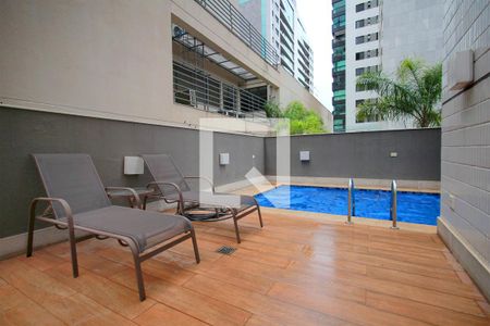 Apartamento para alugar com 120m², 3 quartos e 4 vagasÁrea comum - Piscina