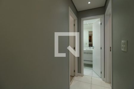 Apartamento à venda com 65m², 2 quartos e 1 vagaCorredor