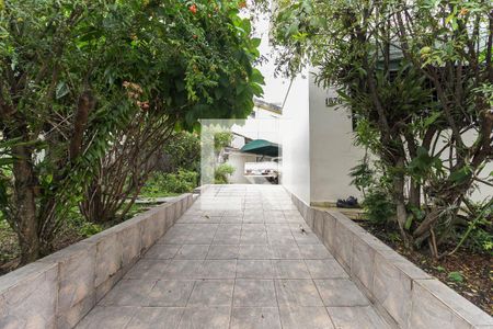 Casa à venda com 380m², 3 quartos e 5 vagas Casa à venda com 380m², 3 quartos e 5 vagasGaragem
