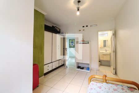 Casa à venda com 450m², 4 quartos e 4 vagas Casa à venda com 450m², 4 quartos e 4 vagasSuíte 2