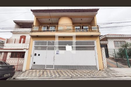Casa à venda com 450m², 4 quartos e 4 vagas Casa à venda com 450m², 4 quartos e 4 vagasFachada