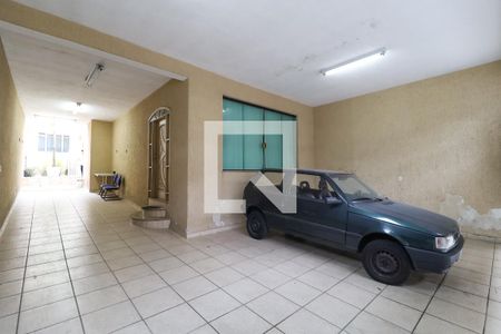 Casa à venda com 450m², 4 quartos e 4 vagas Casa à venda com 450m², 4 quartos e 4 vagasGaragem