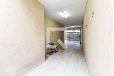 Casa à venda com 450m², 4 quartos e 4 vagas Casa à venda com 450m², 4 quartos e 4 vagasGaragem