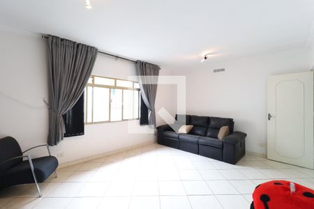 Casa à venda com 450m², 4 quartos e 4 vagas Casa à venda com 450m², 4 quartos e 4 vagasQuarto