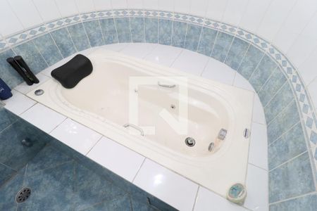 Casa à venda com 450m², 4 quartos e 4 vagas Casa à venda com 450m², 4 quartos e 4 vagasBanheiro Suíte 3