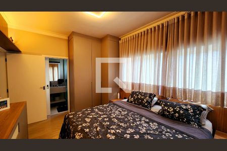 Casa de condomínio à venda com 180m², 3 quartos e 4 vagasQuarto 1