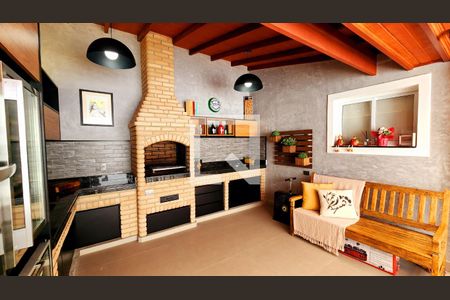 Casa de condomínio à venda com 180m², 3 quartos e 4 vagasÁrea Externa