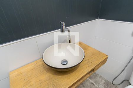 Apartamento à venda com 90m², 2 quartos e 1 vaga Apartamento à venda com 90m², 2 quartos e 1 vagaBanheiro