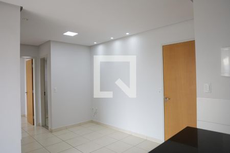 Sala de apartamento para alugar com 2 quartos, 55m² em Parque Oeste Industrial, Goiânia