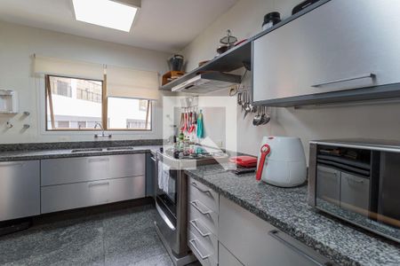 Apartamento à venda com 250m², 4 quartos e 3 vagasCozinha