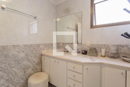 Apartamento à venda com 250m², 4 quartos e 3 vagasBanheiro da Suíte 1