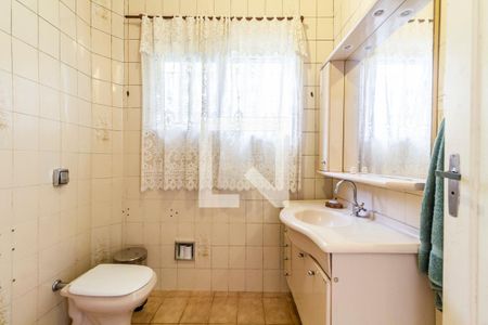 Casa à venda com 421m², 4 quartos e 5 vagas Casa à venda com 421m², 4 quartos e 5 vagasBanheiro