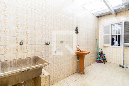 Casa à venda com 421m², 4 quartos e 5 vagas Casa à venda com 421m², 4 quartos e 5 vagasÁrea de Serviço