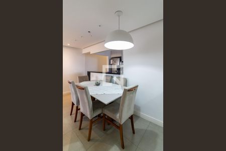 Apartamento à venda com 80m², 3 quartos e 2 vagas Apartamento à venda com 80m², 3 quartos e 2 vagasSala de Jantar