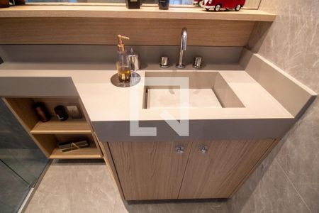 Apartamento à venda com 100m², 2 quartos e 2 vagas Apartamento à venda com 100m², 2 quartos e 2 vagasBanheiro da Suíte