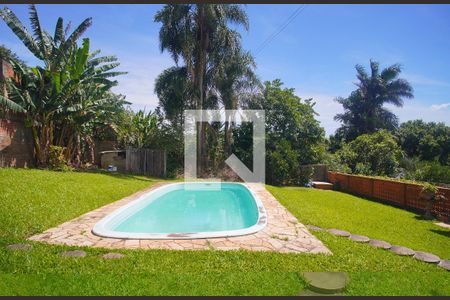 Casa à venda com 300m², 4 quartos e 3 vagas Casa à venda com 300m², 4 quartos e 3 vagasPiscina