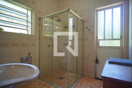 Casa à venda com 300m², 4 quartos e 3 vagas Casa à venda com 300m², 4 quartos e 3 vagasBanheiro 2