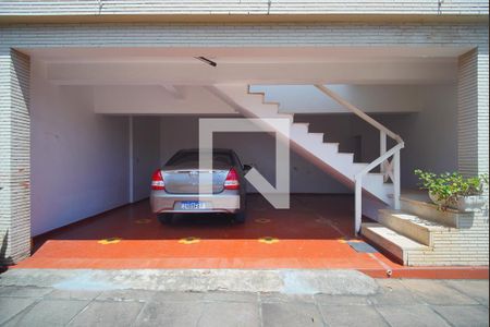 Casa à venda com 300m², 4 quartos e 3 vagas Casa à venda com 300m², 4 quartos e 3 vagasChurrasqueira