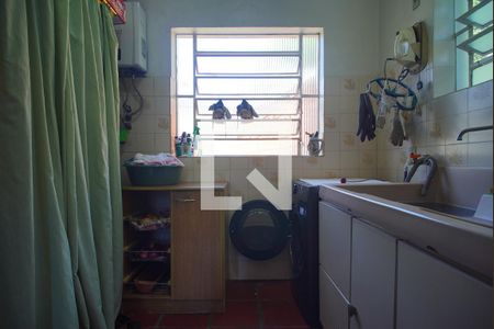 Casa à venda com 300m², 4 quartos e 3 vagas Casa à venda com 300m², 4 quartos e 3 vagasÁrea de Serviço