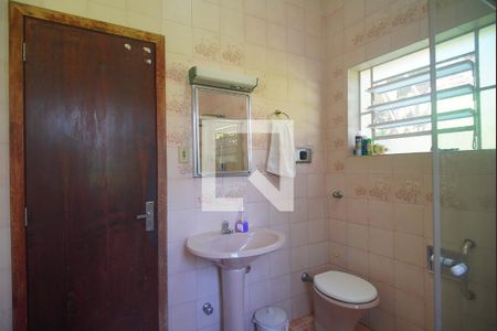 Casa à venda com 300m², 4 quartos e 3 vagas Casa à venda com 300m², 4 quartos e 3 vagasBanheiro 2