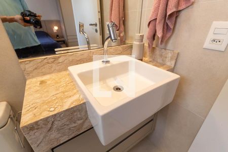 Apartamento à venda com 73m², 2 quartos e 1 vaga Apartamento à venda com 73m², 2 quartos e 1 vagaBanheiro da Suíte