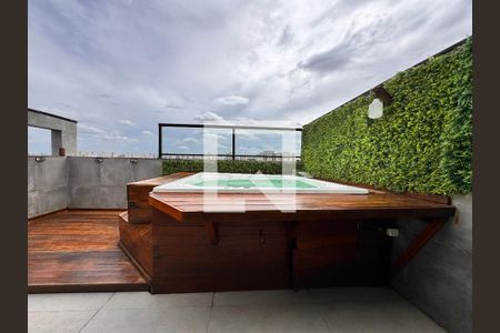 Apartamento à venda com 140m², 2 quartos e 2 vagas Apartamento à venda com 140m², 2 quartos e 2 vagasCobertura