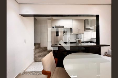 Apartamento à venda com 140m², 2 quartos e 2 vagas Apartamento à venda com 140m², 2 quartos e 2 vagasCozinha