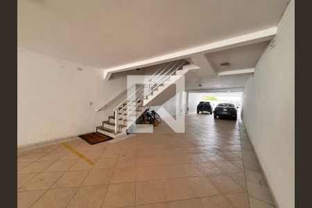 Apartamento à venda com 140m², 2 quartos e 2 vagas Apartamento à venda com 140m², 2 quartos e 2 vagasGaragem