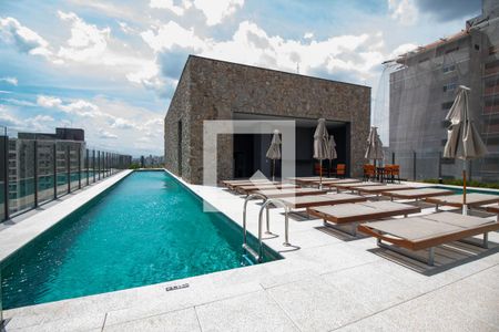 Apartamento à venda com 24m², 1 quarto e sem vaga Apartamento à venda com 24m², 1 quarto e sem vagaÁrea comum - Piscina