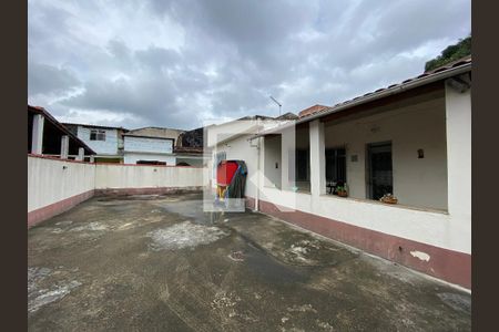 Casa à venda com 140m², 3 quartos e 5 vagas Casa à venda com 140m², 3 quartos e 5 vagasGaragem