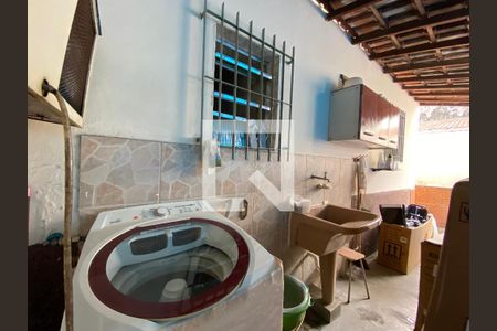 Casa à venda com 140m², 3 quartos e 5 vagas Casa à venda com 140m², 3 quartos e 5 vagasÁrea de Serviço