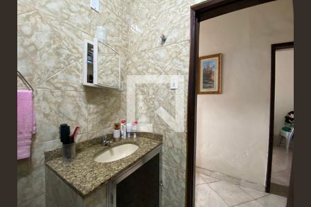 Casa à venda com 140m², 3 quartos e 5 vagas Casa à venda com 140m², 3 quartos e 5 vagasBanheiro