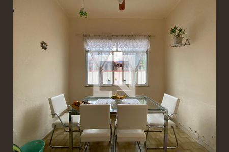 Casa à venda com 140m², 3 quartos e 5 vagas Casa à venda com 140m², 3 quartos e 5 vagasCopa