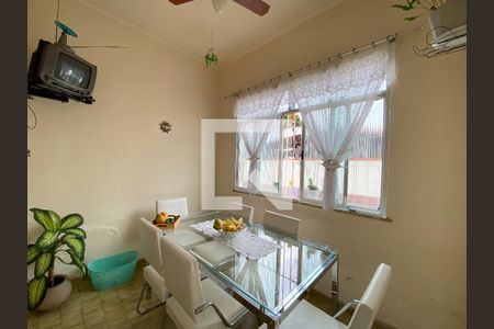 Casa à venda com 140m², 3 quartos e 5 vagas Casa à venda com 140m², 3 quartos e 5 vagasCopa