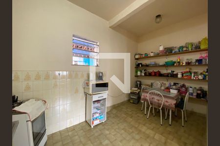 Casa à venda com 140m², 3 quartos e 5 vagas Casa à venda com 140m², 3 quartos e 5 vagasCozinha