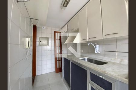 Apartamento à venda com 52m², 2 quartos e 1 vaga Apartamento à venda com 52m², 2 quartos e 1 vagaCozinha e Área de Serviço