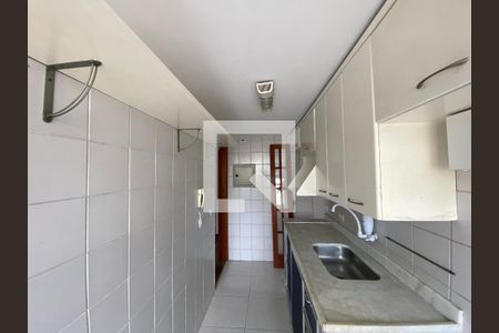 Apartamento à venda com 52m², 2 quartos e 1 vaga Apartamento à venda com 52m², 2 quartos e 1 vagaCozinha e Área de Serviço