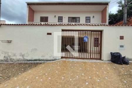 Casa à venda com 190m², 3 quartos e 5 vagasFachada