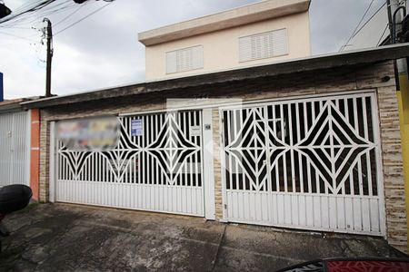 Casa à venda com 336m², 6 quartos e 5 vagasFachada