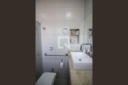 Casa à venda com 336m², 6 quartos e 5 vagasBanheiro Social