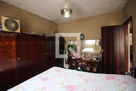 Casa à venda com 336m², 6 quartos e 5 vagasQuarto 1 Casa 2