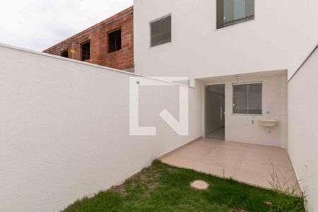 Casa à venda com 130m², 2 quartos e 2 vagas Casa à venda com 130m², 2 quartos e 2 vagasÁrea Externa