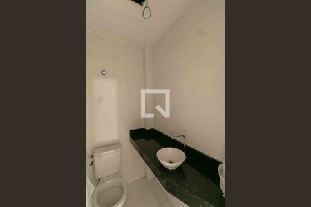 Casa à venda com 130m², 2 quartos e 2 vagas Casa à venda com 130m², 2 quartos e 2 vagasLavabo