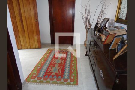 Casa à venda com 440m², 4 quartos e 3 vagas Casa à venda com 440m², 4 quartos e 3 vagasFoto 01