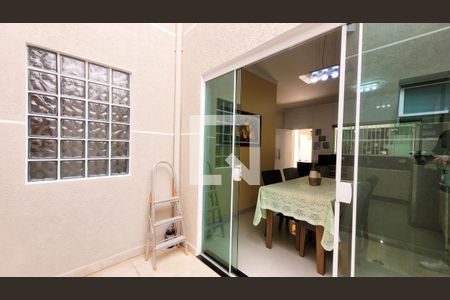 Casa à venda com 220m², 3 quartos e 4 vagas Casa à venda com 220m², 3 quartos e 4 vagasEspaço Gourmet