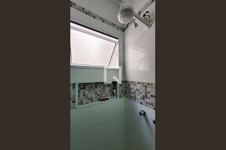 Casa à venda com 220m², 3 quartos e 4 vagas Casa à venda com 220m², 3 quartos e 4 vagasBanheiro Social