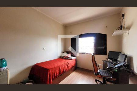 Casa à venda com 220m², 3 quartos e 4 vagas Casa à venda com 220m², 3 quartos e 4 vagasQuarto