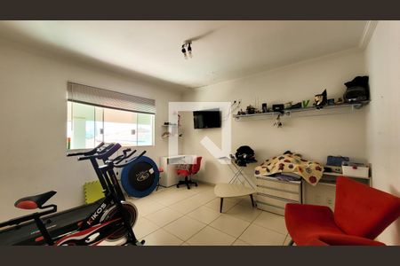 Casa à venda com 220m², 3 quartos e 4 vagas Casa à venda com 220m², 3 quartos e 4 vagasSala de tv