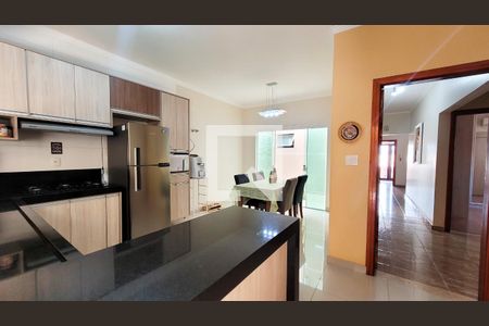 Casa à venda com 220m², 3 quartos e 4 vagas Casa à venda com 220m², 3 quartos e 4 vagasCozinha