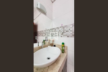 Casa à venda com 220m², 3 quartos e 4 vagas Casa à venda com 220m², 3 quartos e 4 vagasBanheiro Social